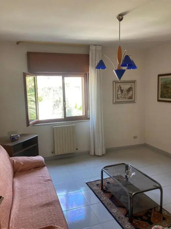 Appartamento 3 camere con parcheggio privato