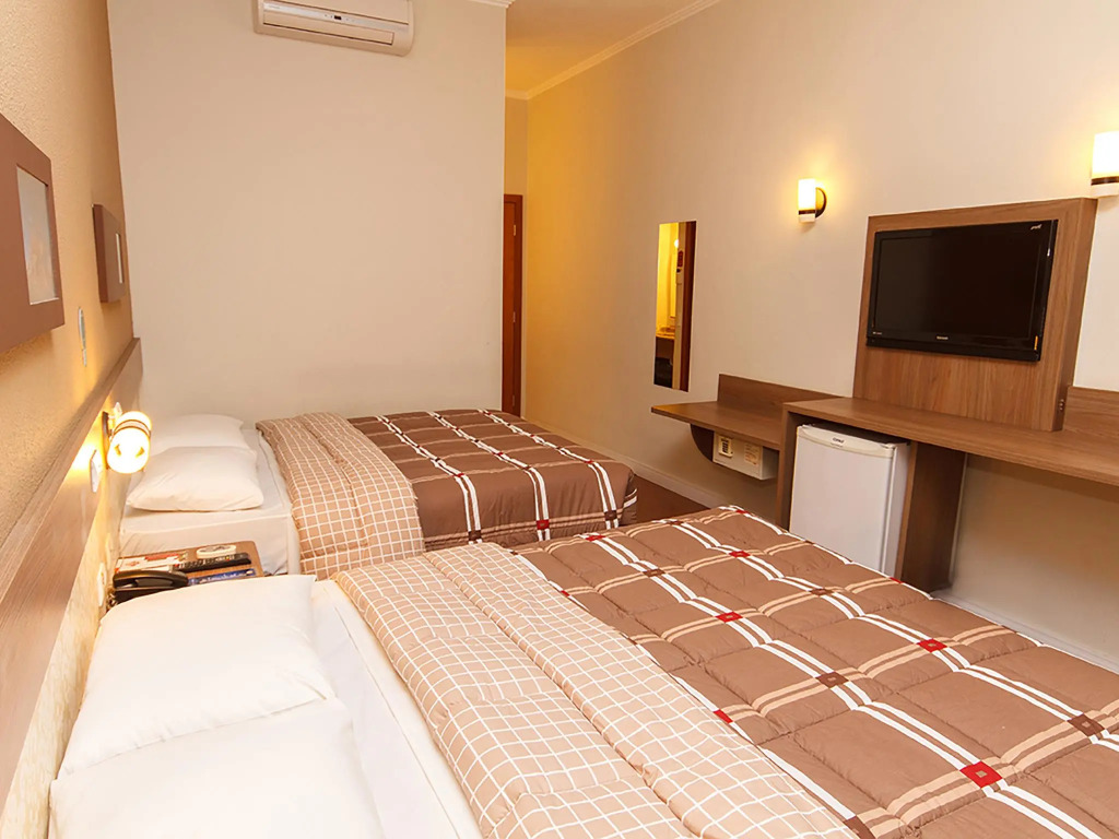Hotel 10 Itajai/Navegantes
