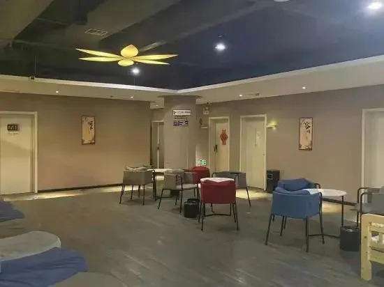 Yixian Sunshine Travel Inn (Xinxiang Hongmen University Town Branch)