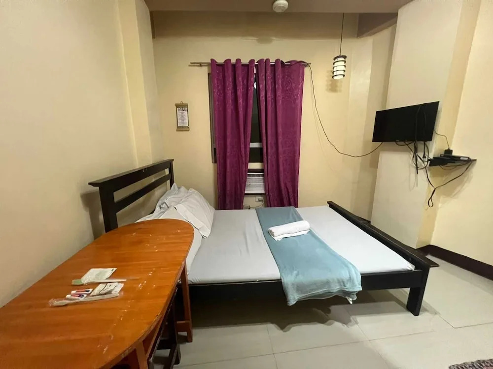 OYO 1151 AAM Transient and Guesthouse