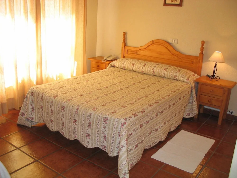 HOTEL LOS ARENALES DE JERTE