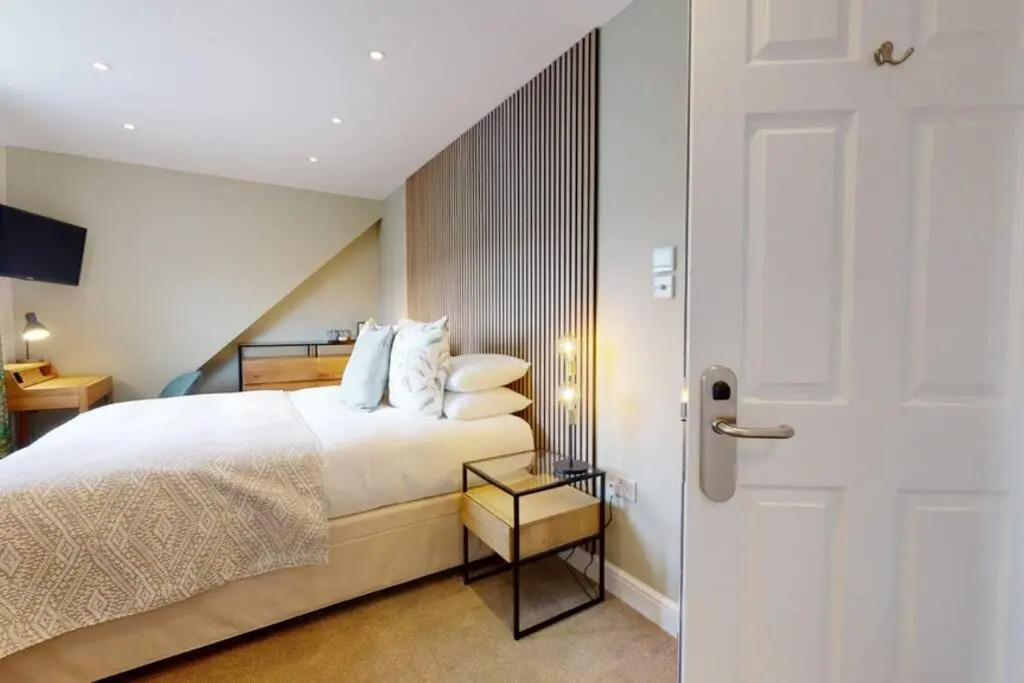 The Oxford Lodge six bedroom Oxford home