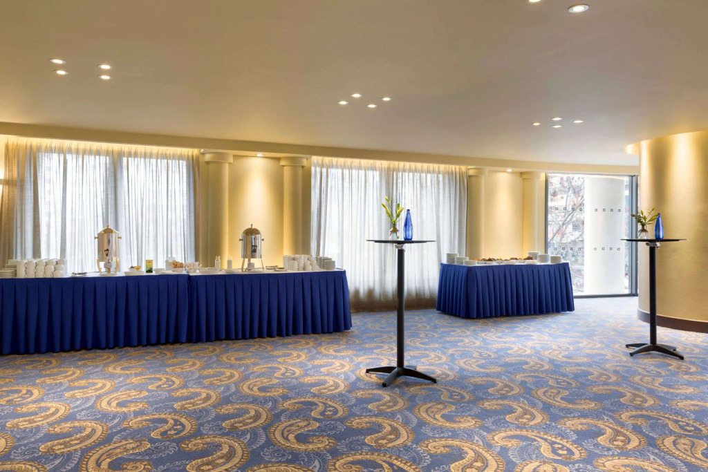 Отель Zeus Wyndham Grand Athens