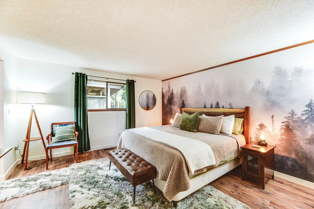 Charming Union Home w/ Deck ~ 2 Mi to Hood Canal!