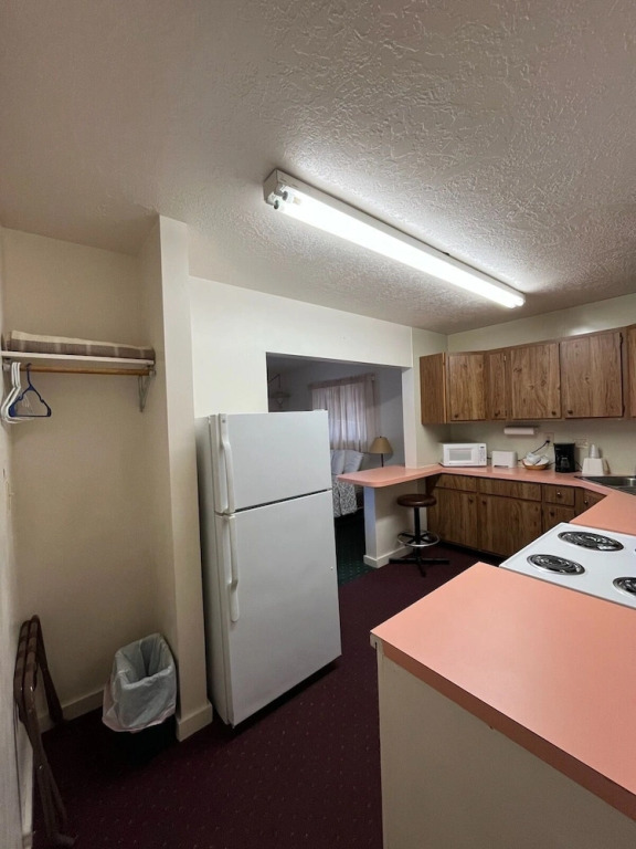 Pioneer Motel