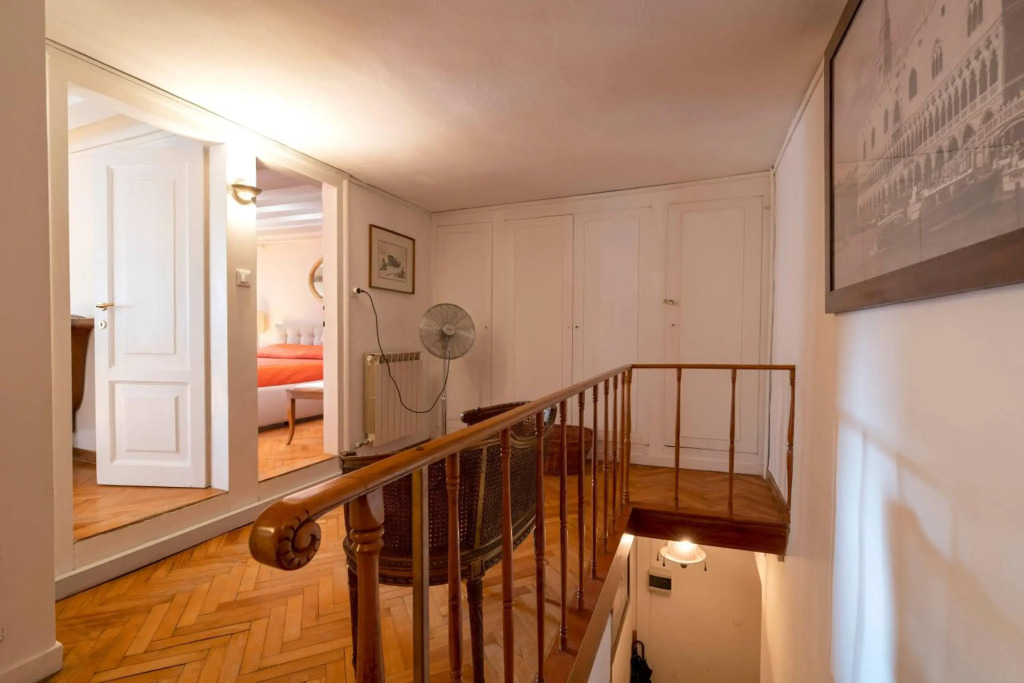Ca’ Cappello Venetian Apartment M02074212072