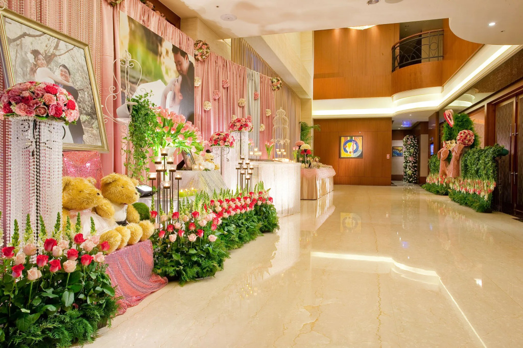 Queena Plaza Hotel