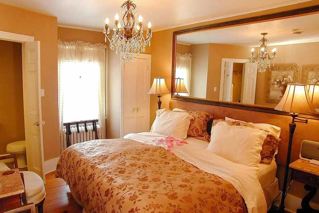 Apple Tree Historic B&B