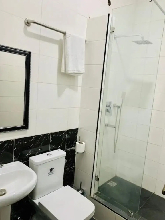 C to C Luxury Hotel and Suites