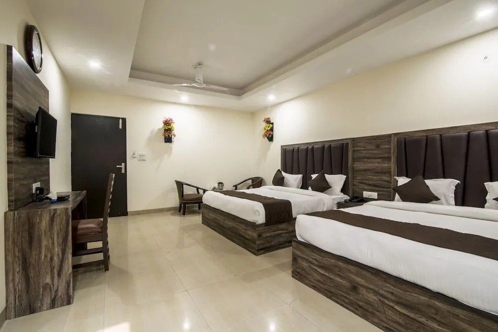 Hotel Mahajan International