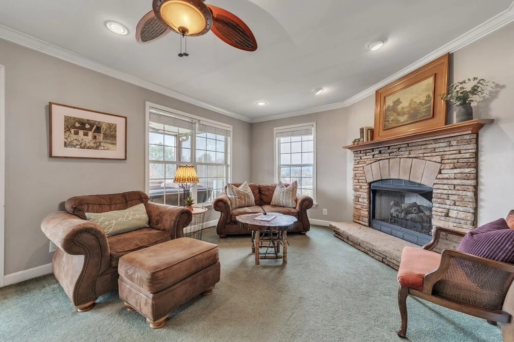 -mountain Views-great Location-near Dupont And Pisgah Forest 3 Bedroom Home by Sunscape Property Management