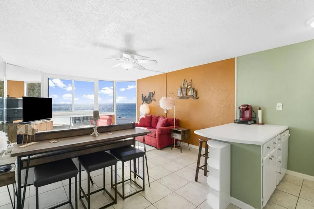 Top of the Gulf 421 - Luxury Beach View Condo