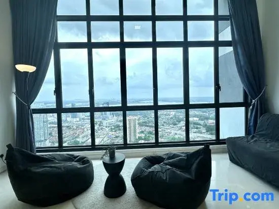 Sky 88 Highfloor Cityview Couple Suites near KSL | Studio