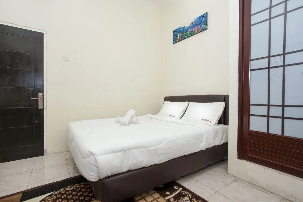 Sky Inn Syariah Mastrip 1 Surabaya by Reddoorz