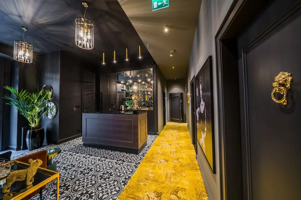 Leo Panzio Hotel
