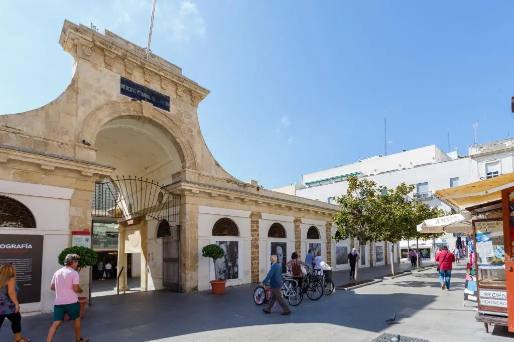 Apartamentos LOTO y LIZ by Cadiz4Rentals