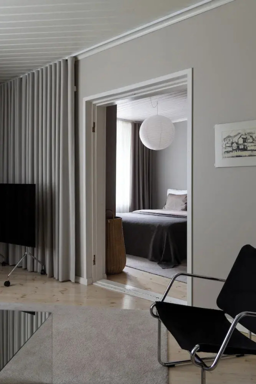 Stylish 1BR Apt. in Historic Area