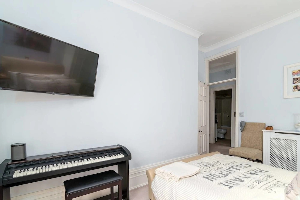 1 Bedroom for 2 Guests in Marvellous Notting Hill