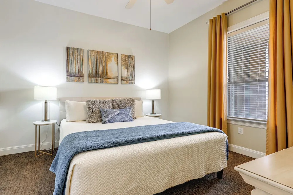 Lake LBJ Condo w/ Private Balcony, Lake Views