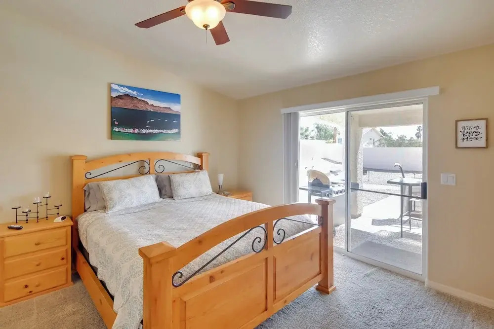 Pool, Hot Tub & Mtn Views: Lake Havasu City Home!