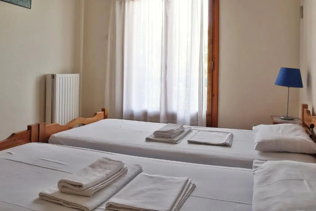 Seaview- 2 Space - selfcatering Apartment - Helen No 3