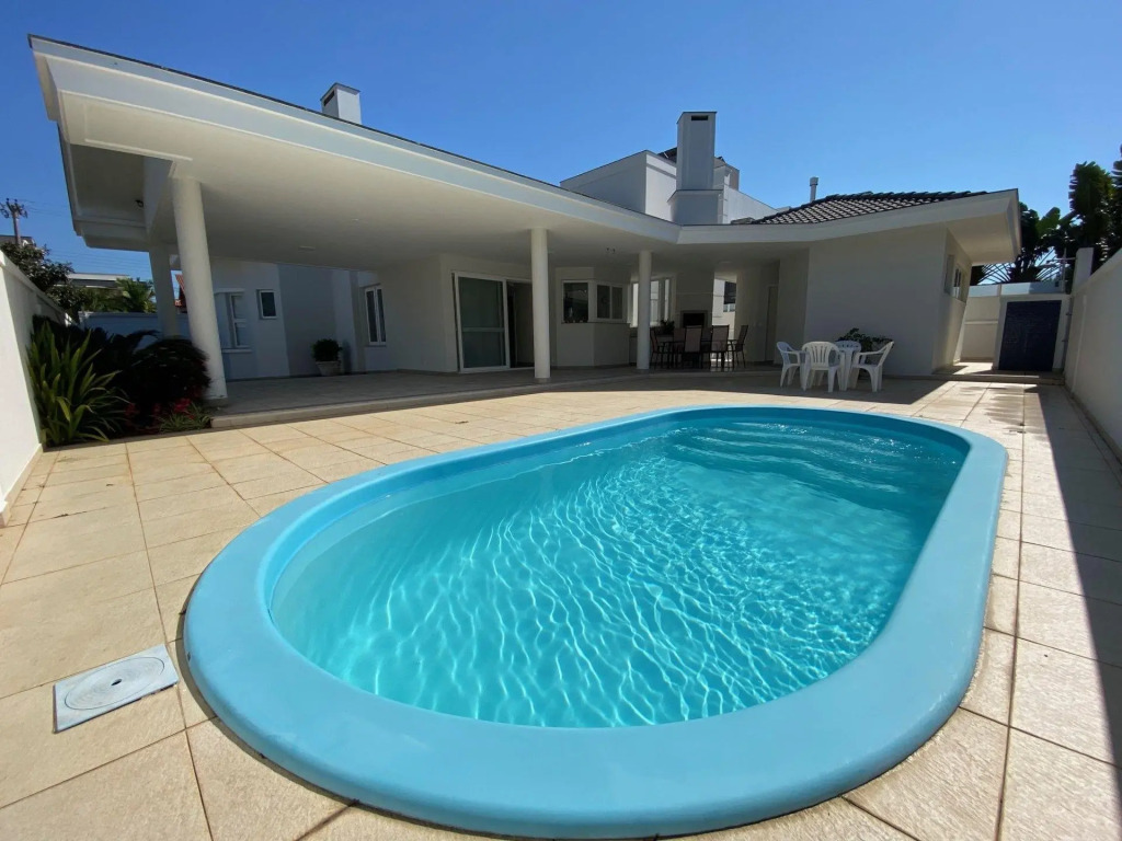 Casa Térrea 3 Suítes Piscina Jurere Internacional