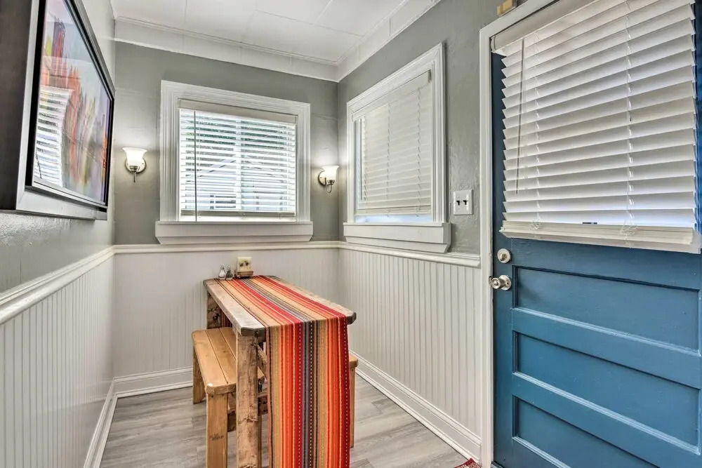 Bright Minneapolis Home: 2 Mi to Minnehaha Falls!