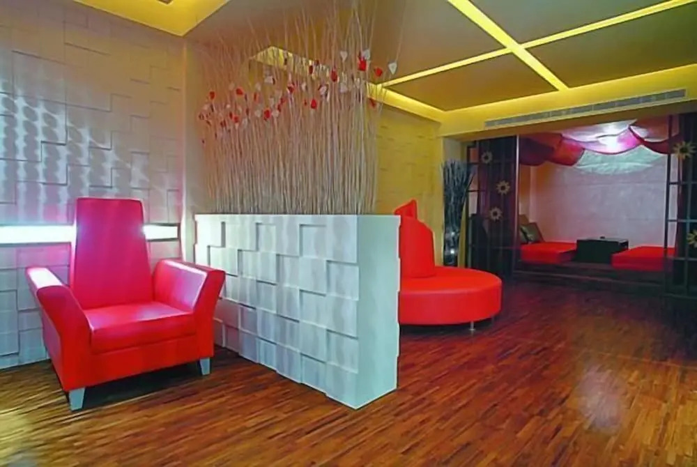 Hip Spa Motel