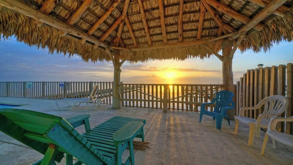 Sleeps 22 3 Homes on the Bay w/ Waterfront Pool + Boat Dock Laguna Village