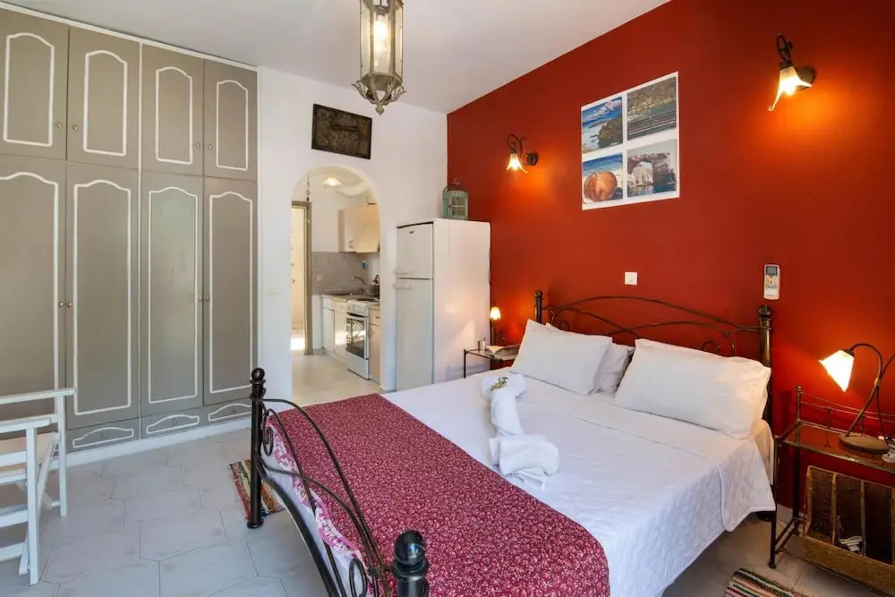 Arokaria III Studio