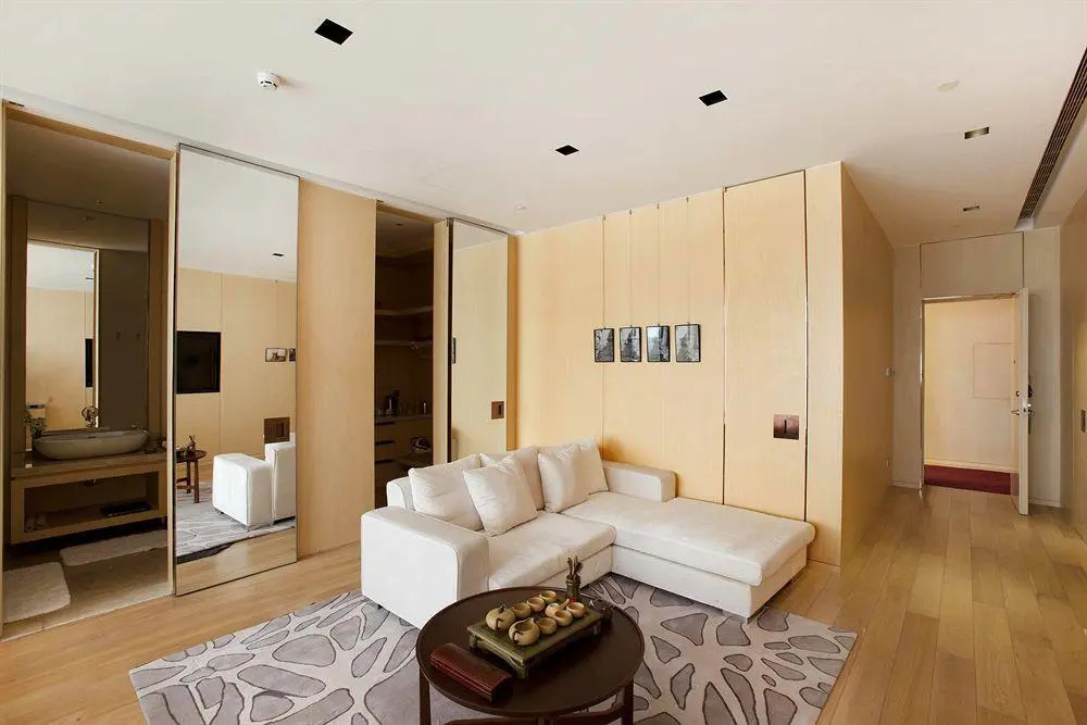 Gallery Hotel