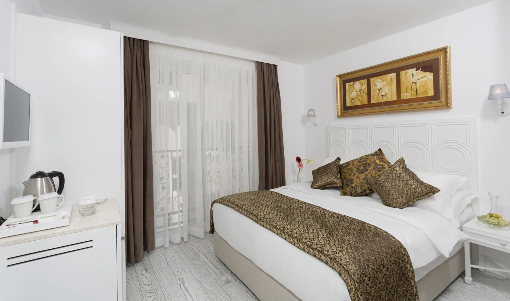 Wise Hotel & Spa