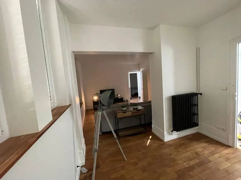 Superbe appartement rénové avec parking gratuit