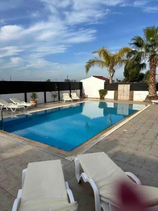 Beautiful 5 bed Villa with Pool