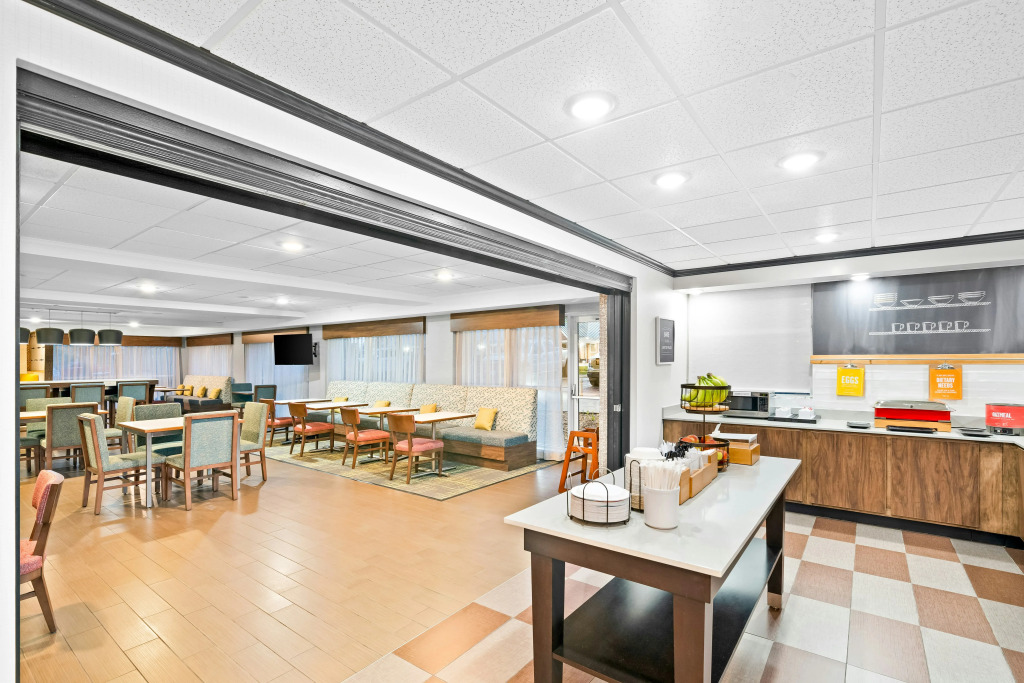 Hampton Inn South Heritage Park