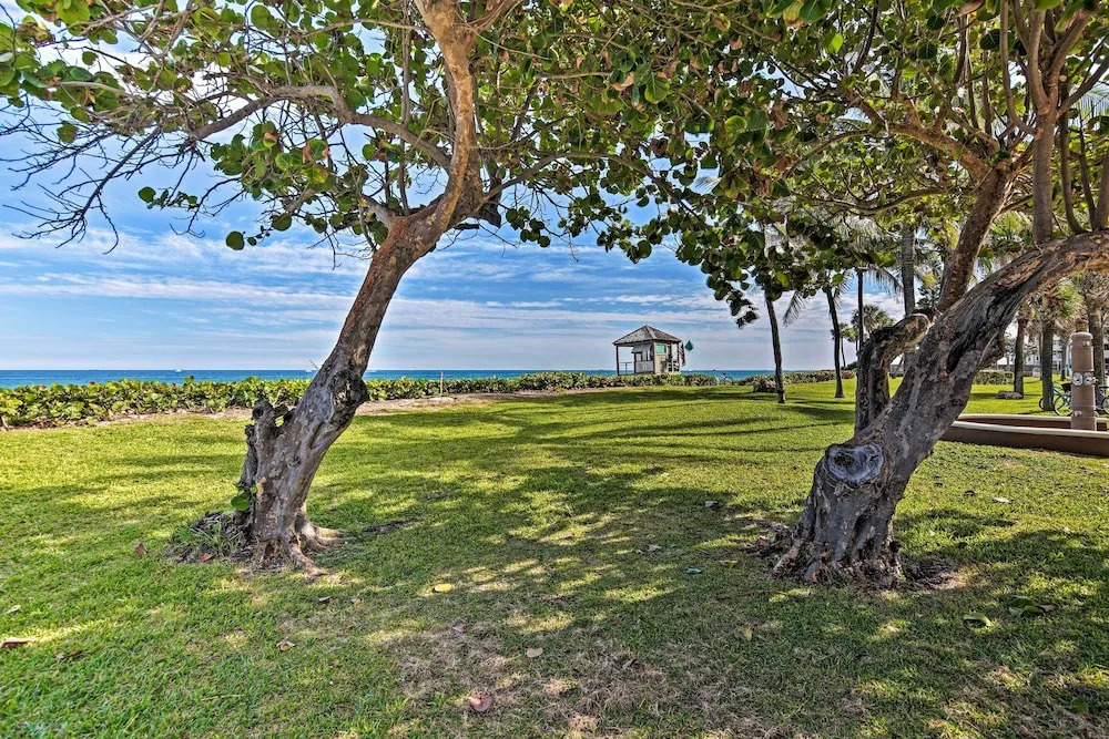 Steps to Deerfield Beach: Home w/ Private Patio!