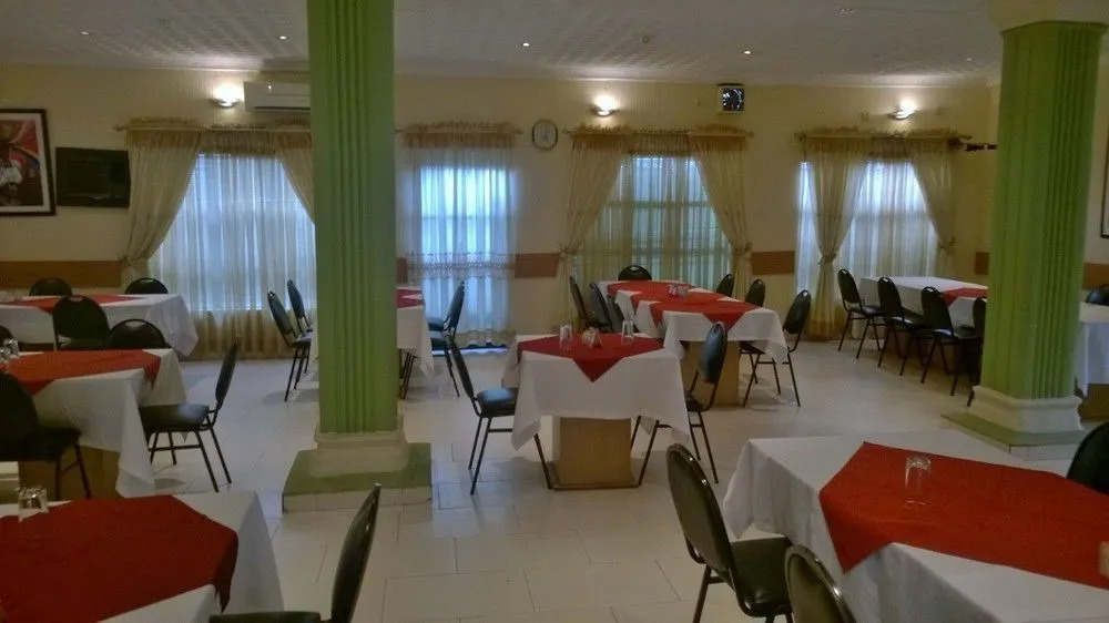Manor Hotel
