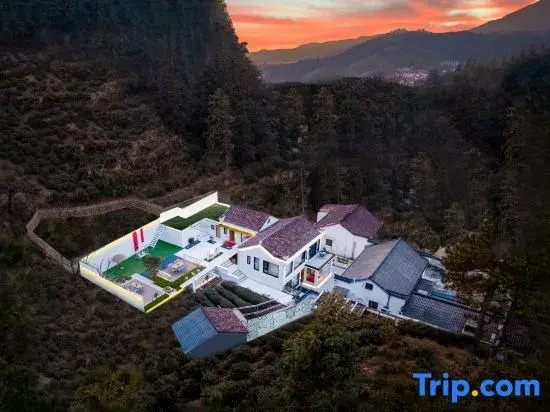 Xinzhu Shiercheng Homestay (Jiuhua Mountain Roushen Baodian)