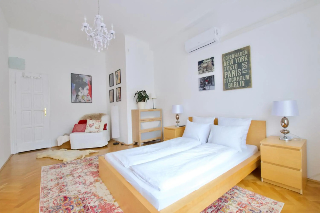 Standard Apartment by Hi5 - Madách