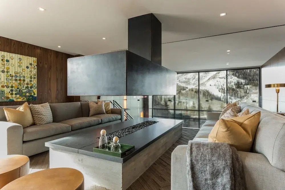 One Empire Pass Lodge at Deer Valley Resort - Four Bedroom Residence #401 4 Condo
