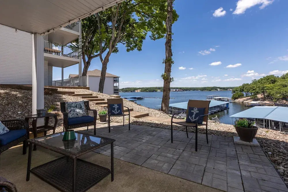 Pet-friendly Condo at Mm-19 w/ Boat Slip & Lake Views