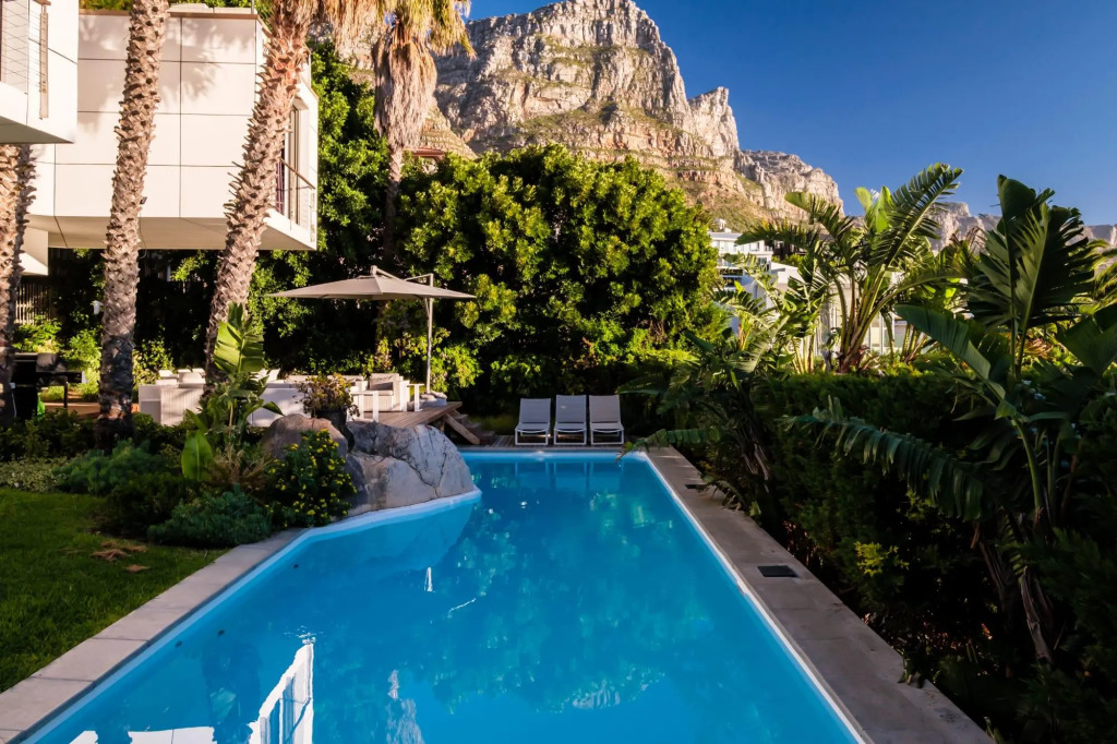 Extraordinary Family Retreat at Lobster Villa