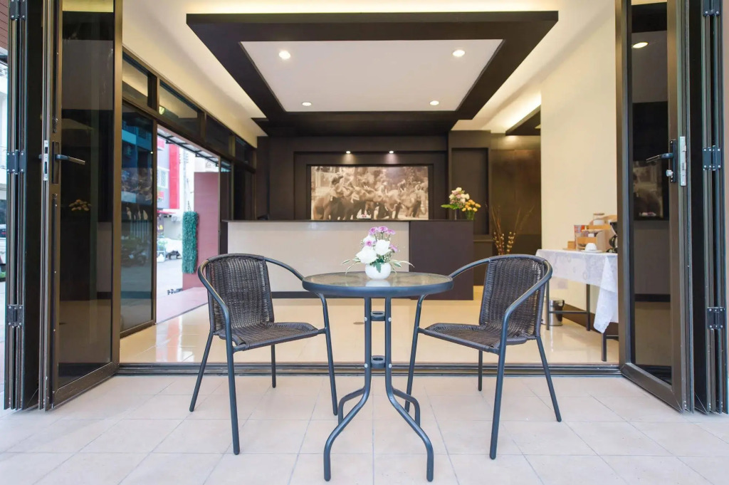 The SR Residence