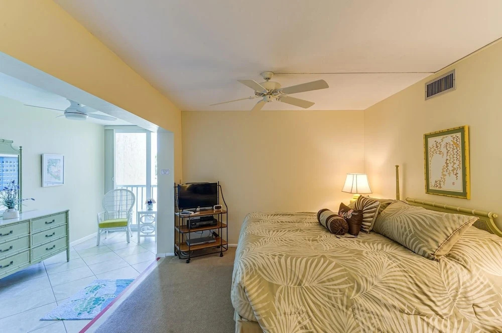 Sanibel Siesta on the Beach Unit 206 2 Bedrooms 2 Bathrooms Condo