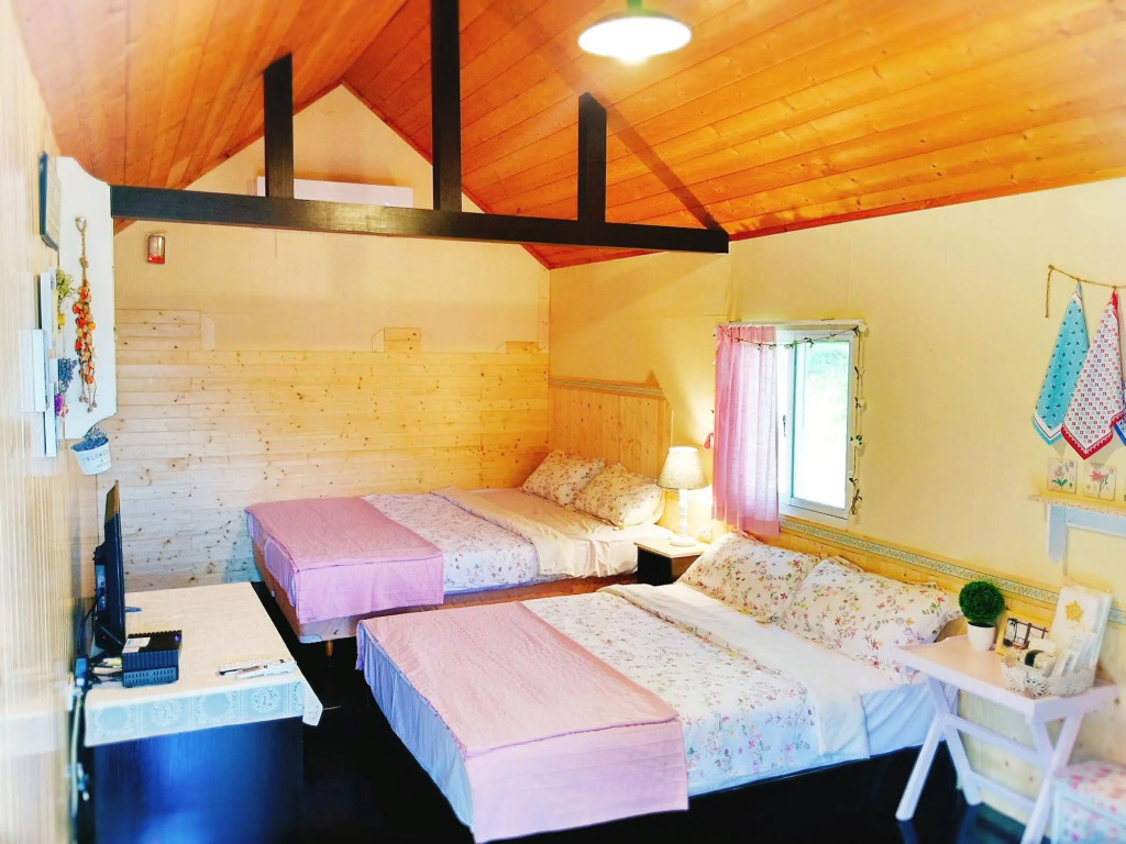 Curve Cottage