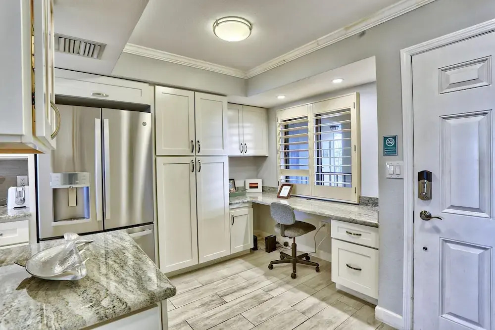 Land's End 10-303 Beach Front - Premier