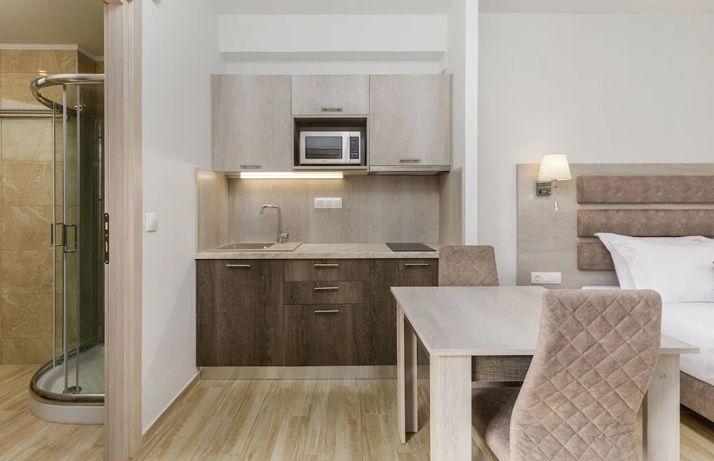 Aria Garden Suites