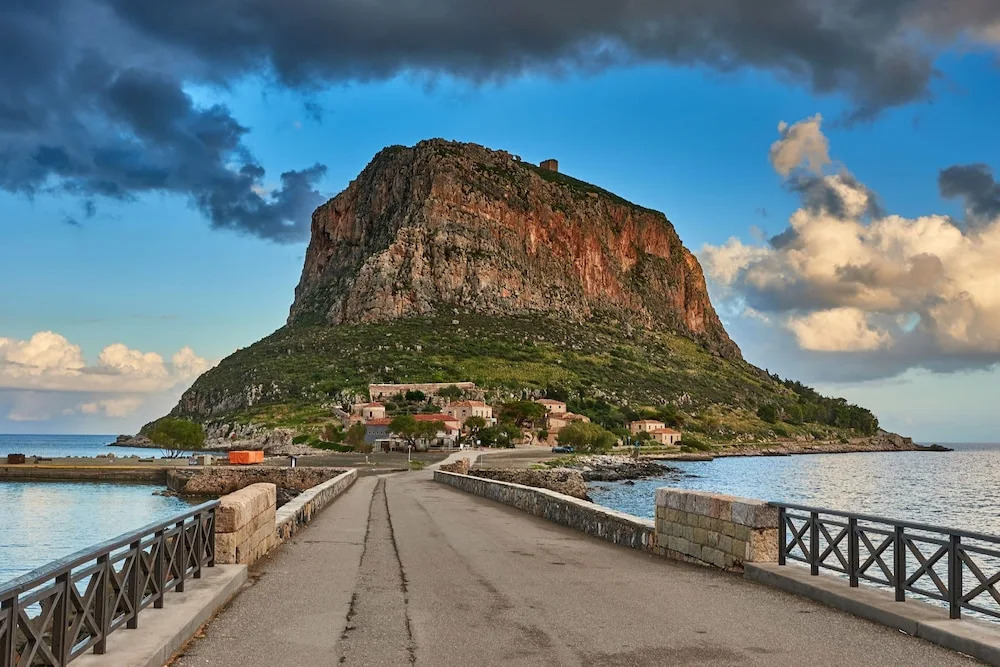 Cosmo Room 1 Seaside Retreat Monemvasia Castle