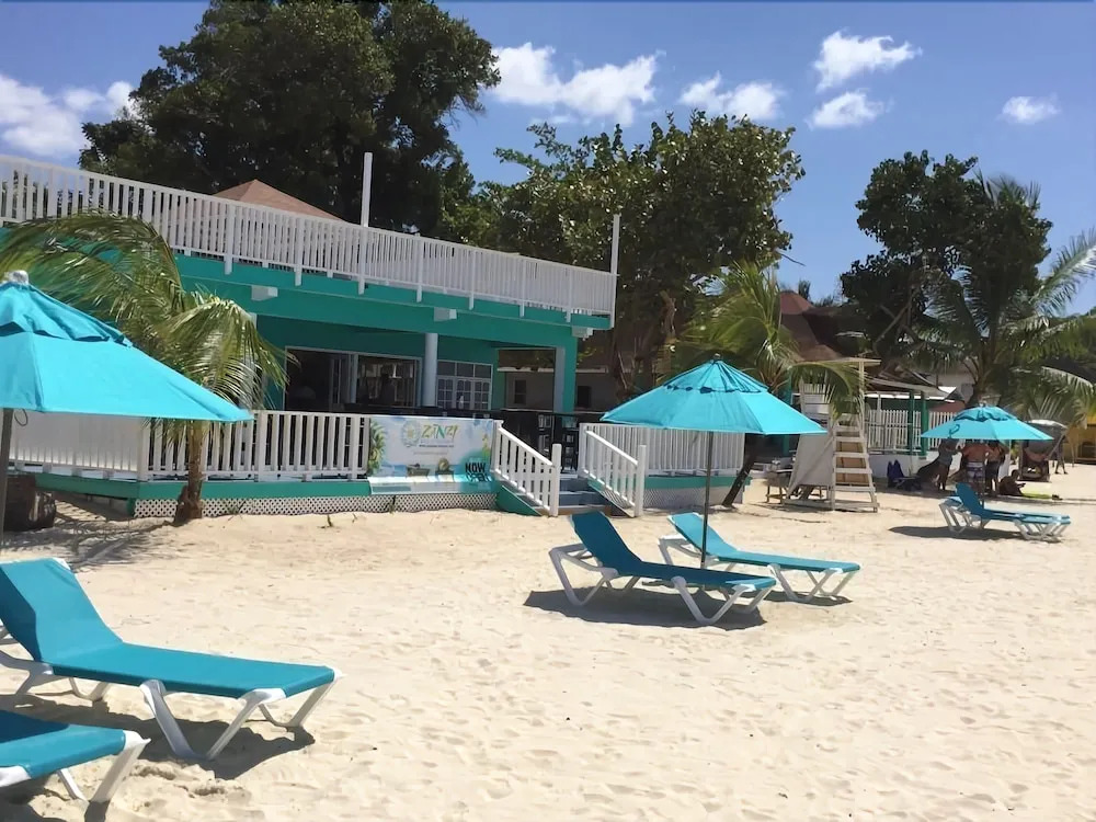Zanzi Beach Resort