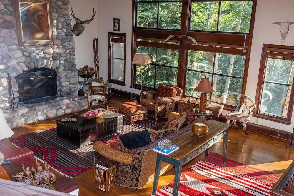 Stunning Western Inspired Private 3 Bedroom Villa Villa